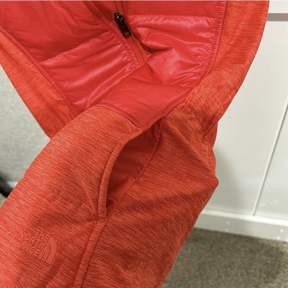 North Face vest - Picture 3 of 4